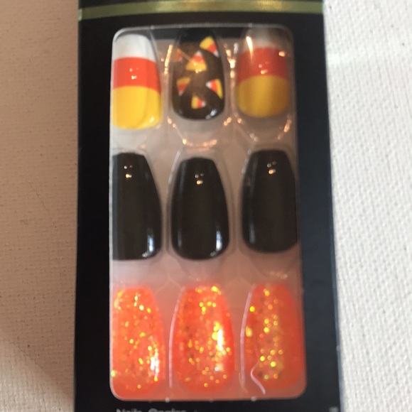 Halloween Press-On Nails - Picture 5 of 5